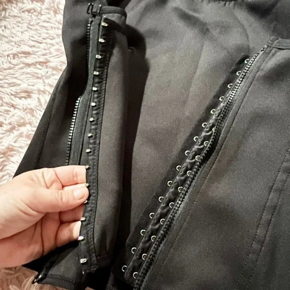 The Unbranded Brand black underbust